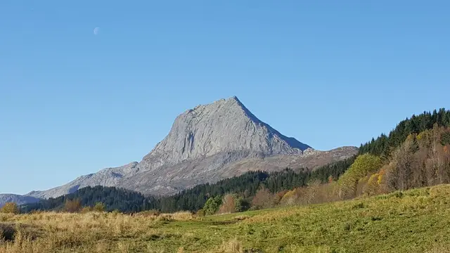 Fjelltopp i Sunnfjord